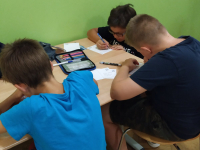 img-42eb9f901e4aff7f5bceb60412887a53-v